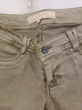 Pantalón beige/verde oliva