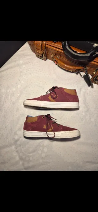 Lote Zapatillas Converse 39 y Camiseta Beige XL