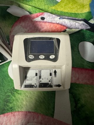 Aparato de verificación de dinero