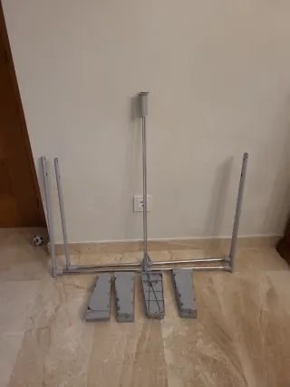 Accesorio para armario metálico y plástico