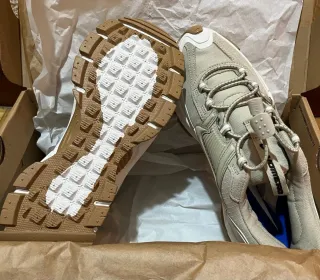 Nike Zoom Vomero Roam Beige/Marrón