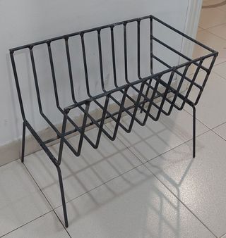 Griglia in metallo nero per barbecue