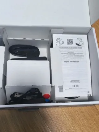 Nintendo Switch con caja IMPECABLE