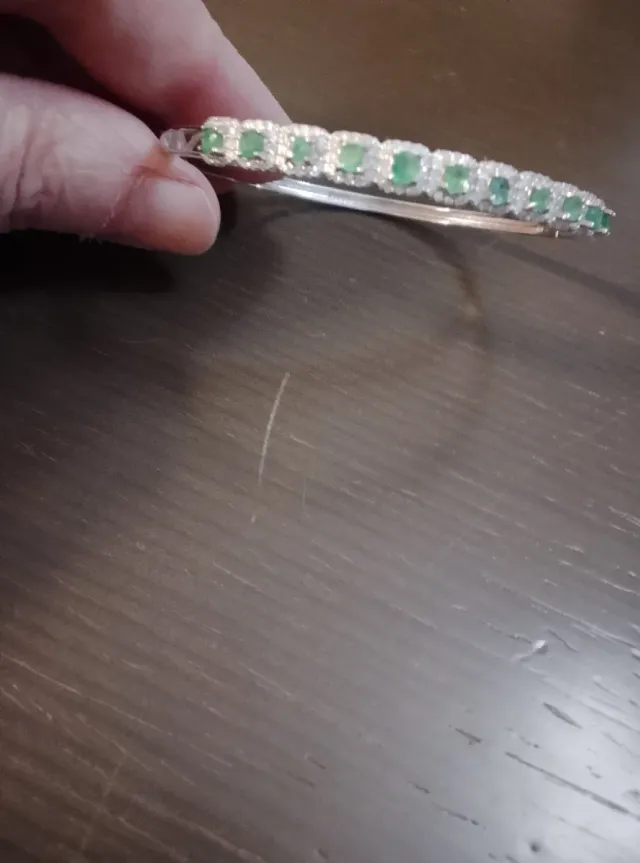 Pulsera de esmeraldas y plata