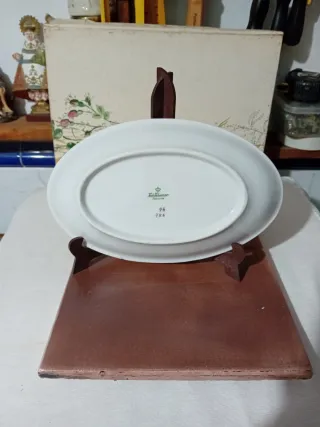 Fuente cerámica con flores