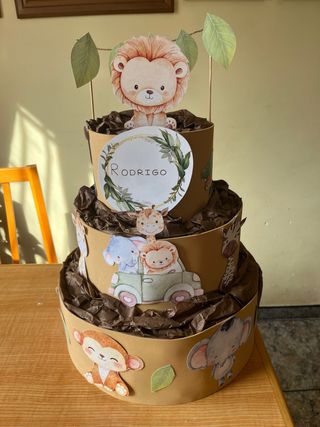 Tarta de pañales temática libre.