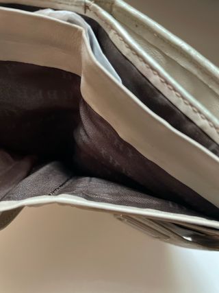 Cartera Burberry Roja y Beige