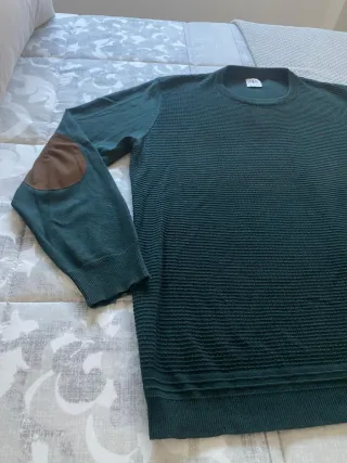 Jersey Zara verde con parches en codos