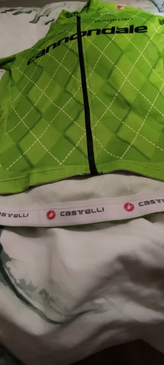 Maillot Castelli Cannondale color verde