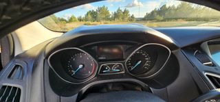 Ford Focus 2017 con navegador michelin