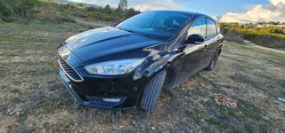Ford Focus 2017 con navegador michelin
