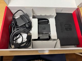 Nintendo Switch Gris + Funda + Micro SD de 128gb