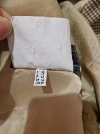 Americana mujer beige y marrón