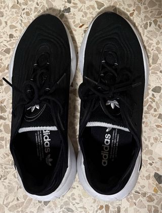 Zapatillas Adidas Adifoam Negras y Blancas