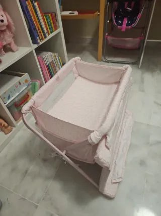 Cambiador de juguete para muñecas rosa