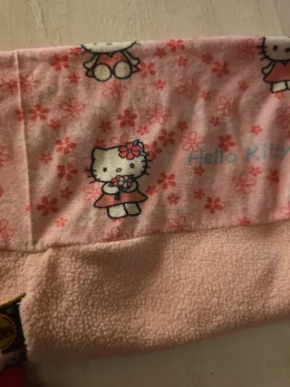 Dos Buffs y Guantes Hello Kitty