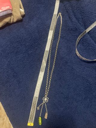 Collar de plata con colgantes