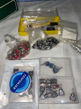 Lote 30 interruptores DPDT/SPDT + luces Faller