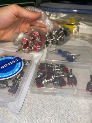 Lote 30 interruptores DPDT/SPDT + luces Faller