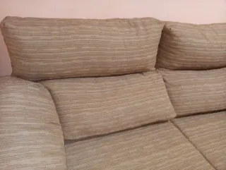 Sofá de tres plazas