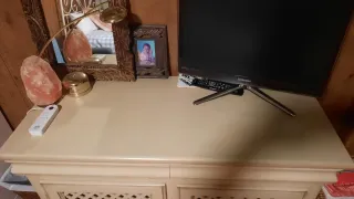 Aparador auxiliar beige con puertas