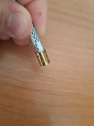 Pulsera Louis Vuitton dorada y blanca