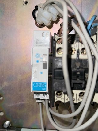 Fontaneria ,Electricista, Aire acondicionado