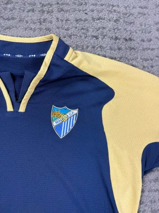 ¡¡OFERTA!! Talla S Camiseta Umbro Málaga Vintage