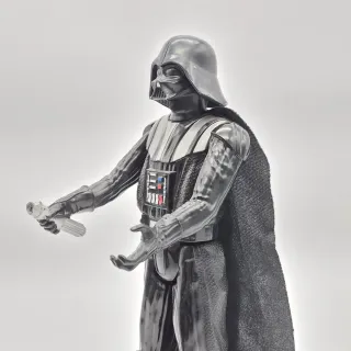 Star Wars Darth Vader figura grande articulada.