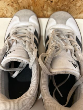 Tenis Adidas Blancos y Grises talla 35
