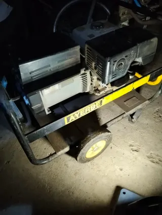 Generador Soldador 17.3CV Marcá Ayerbe Motor Honda