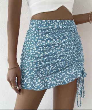 Falda T.M. floral azul talla M