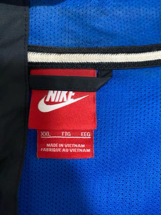 Giacca Inter Nike Nera e Blu con Cappuccio