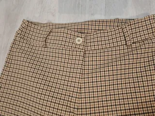 Pantaloni a quadri beige e marroni