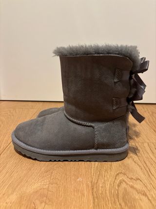 Botas UGG grises talla 35