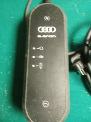 Cargador Coche Eléctrico Audi
