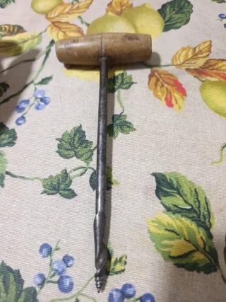 Barrena carpintero antigua madera