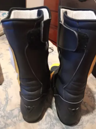 Traje moto 2 piezas Talla 52 + Botas Dainese