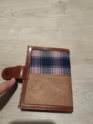 Cartera juvenil con diseño de búhos