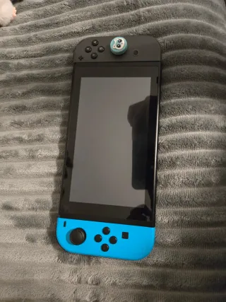 Nintendo Switch Azul/Rojo con Accesorios
