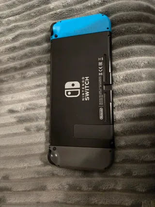 Nintendo Switch Azul/Rojo con Accesorios