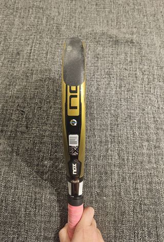 Pala NOX AT10 Gold Agustín Tapia