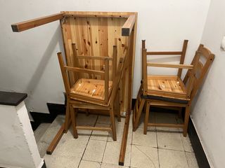 Mesa comedor y 4 sillas Ikea