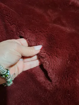 CHAQUETÓN/ABRIGO EXTRA LARGO COLOR VINO