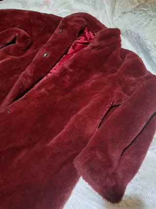 CHAQUETÓN/ABRIGO EXTRA LARGO COLOR VINO