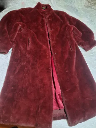 CHAQUETÓN/ABRIGO EXTRA LARGO COLOR VINO