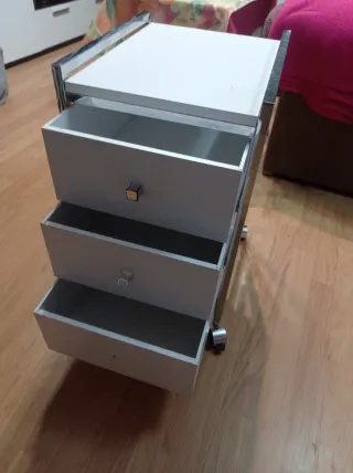 Carro organizador con ruedas