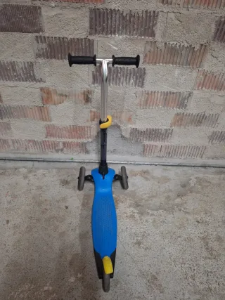 Patinete 3 Ruedas Azul y Amarillo