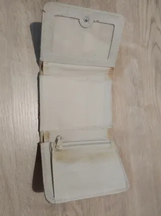 Cartera juvenil beige con cremallera