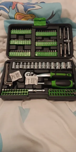 Caja de herramientas multiusos